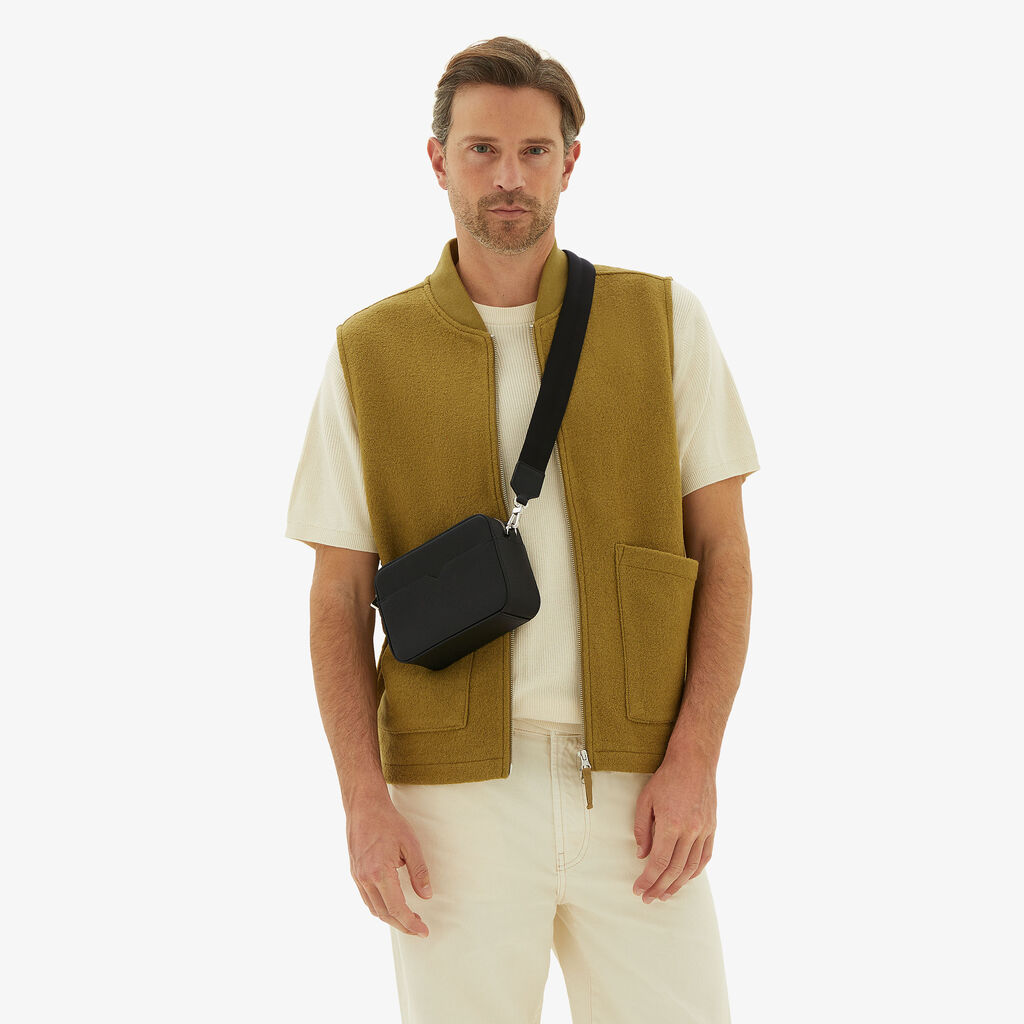 Valextra Borsa a tracolla da Uomo di Lusso Pelle Nera | Valextra V-Line Hotsell