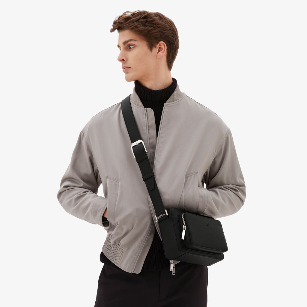 Valextra Borsa compatta Reporter in Pelle Nera | Valextra V-Line Soddisfazione Garantita