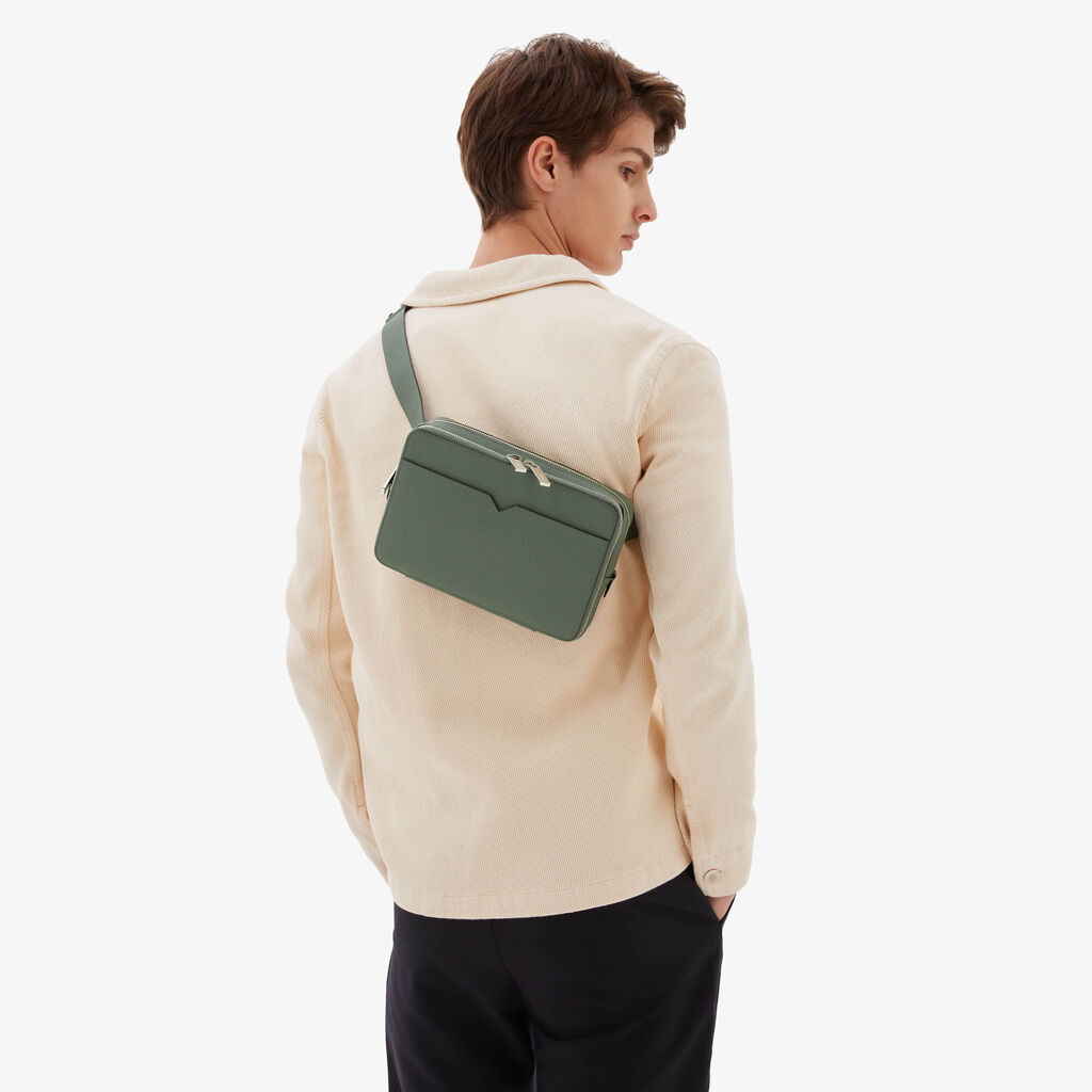 Valextra Bum bag da Uomo in Pelle Verde di Lusso | Valextra V-Line Vendita Economica