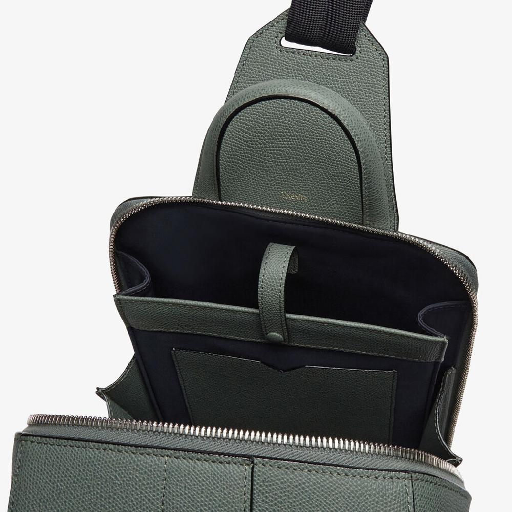 Valextra Zaino da Uomo in Pelle Verde di Lusso | Valextra V-Line 2025