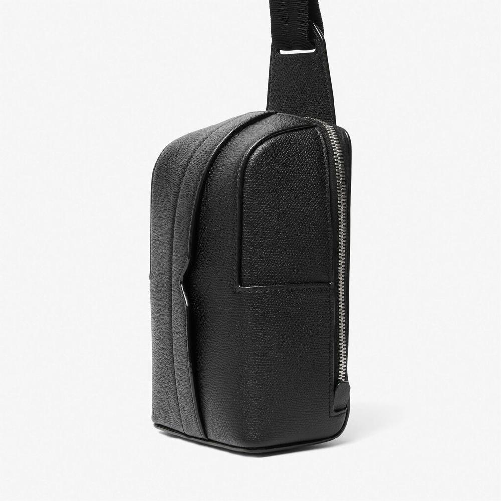 Valextra Zaino monospalla piccolo in Pelle Nera | Valextra V-Line Italy