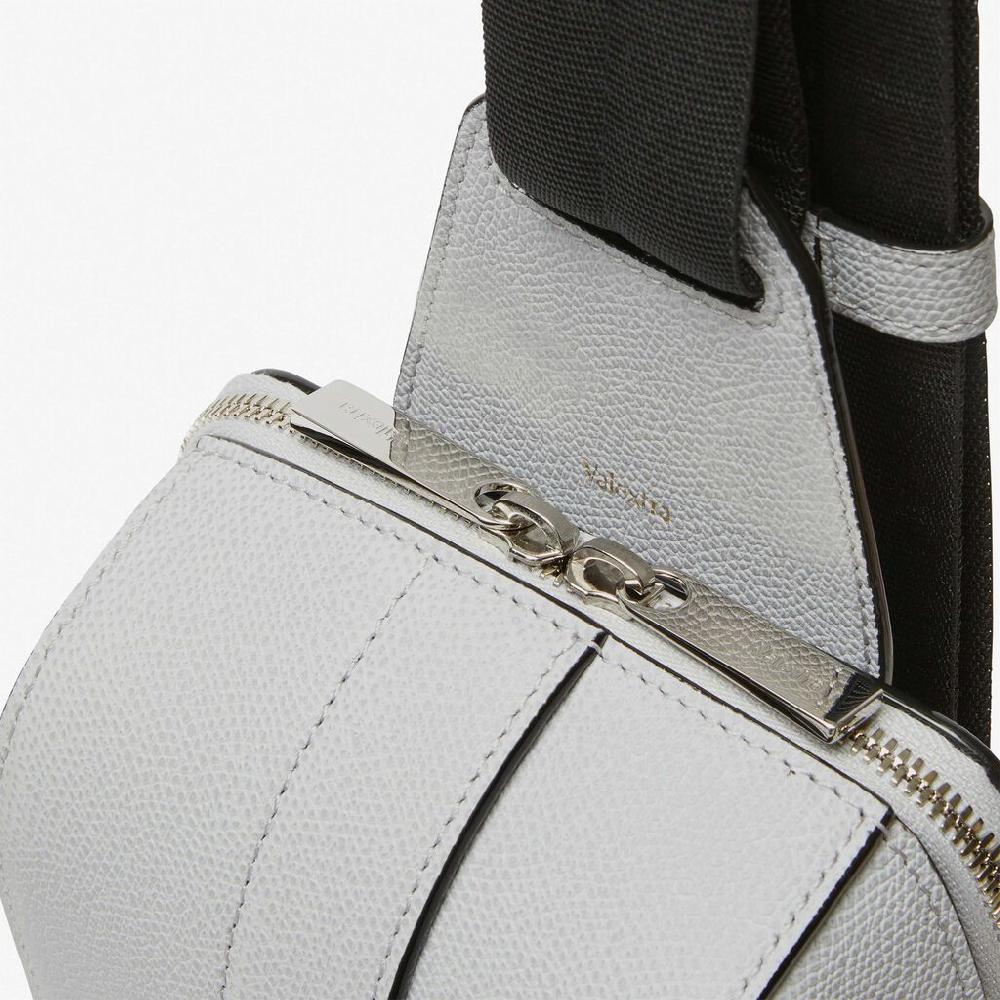 Valextra Zaino monospalla ergonomico in Pelle Grigia | Valextra V-Line Pezzi Unici
