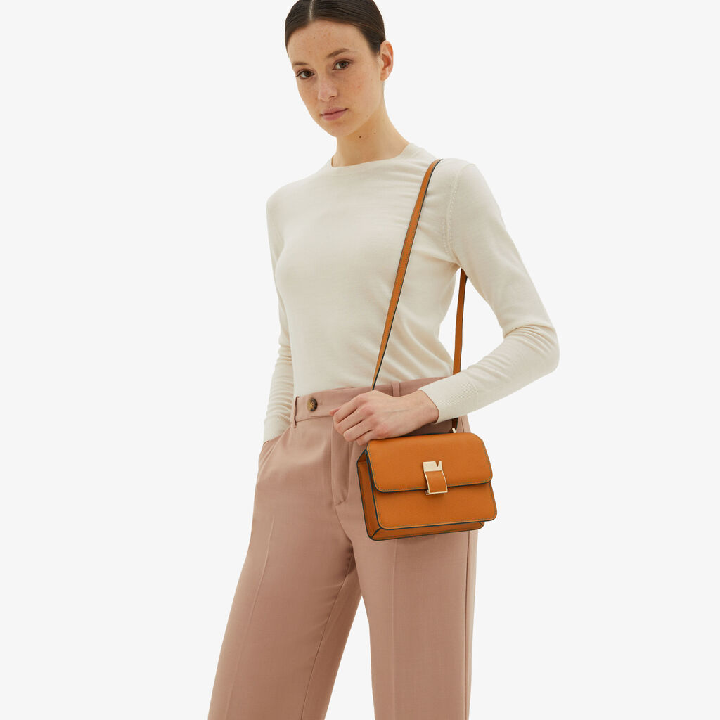 Valextra Borsetta a spalla Mini in Pelle Marrone | Valextra NoLo Italia
