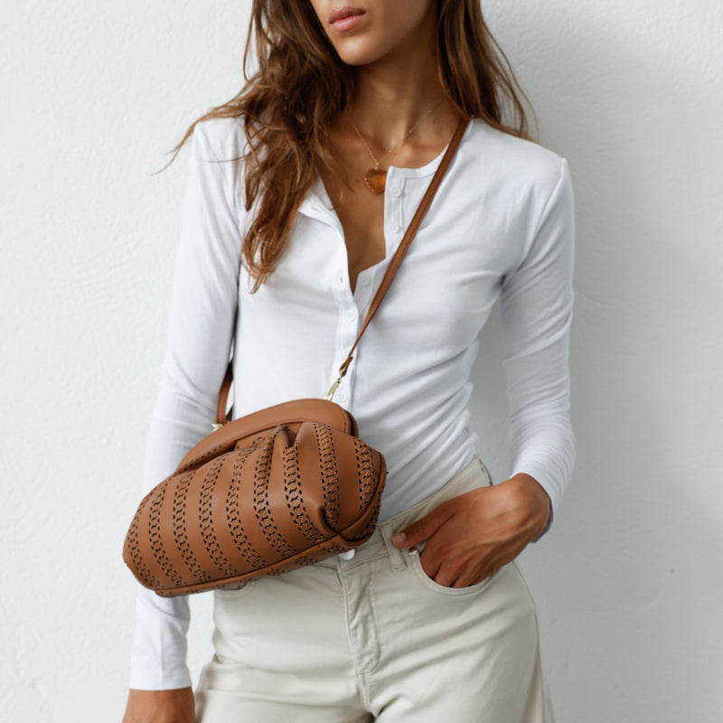 ALMALA ABIGAIL WINTER | COGNAC Promozione